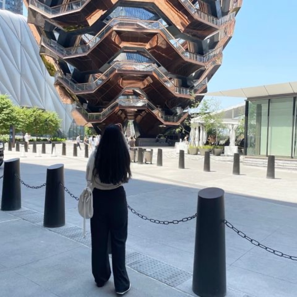 Meet your Posher, Anahi